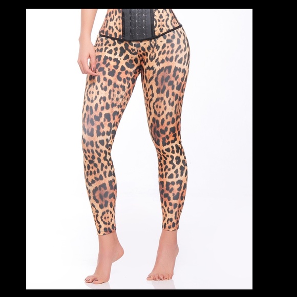 Leopard Tiger Print Colombian Butt Lifting Leggings - Picture 3 of 4